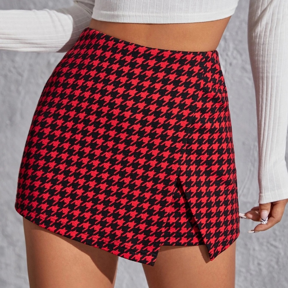 Houndstooth Print Skort
